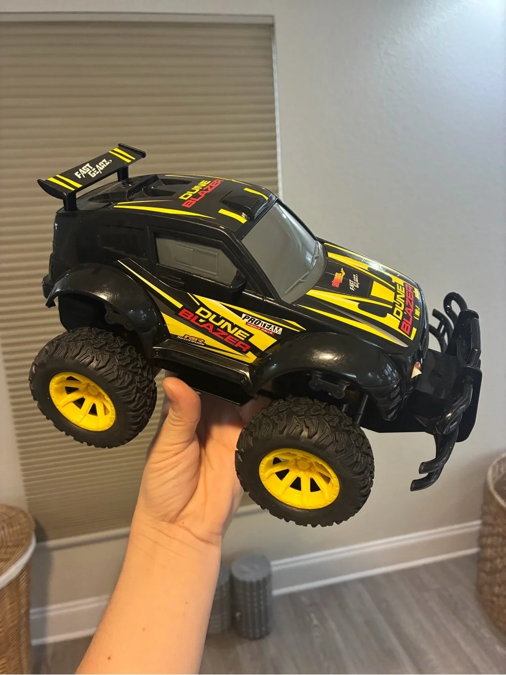 Kids Off-Road Toy MonsterTruck - Black & Yellow